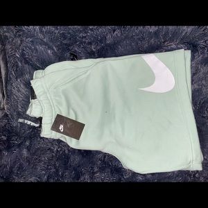 Nike Men’s Shorts 🥰